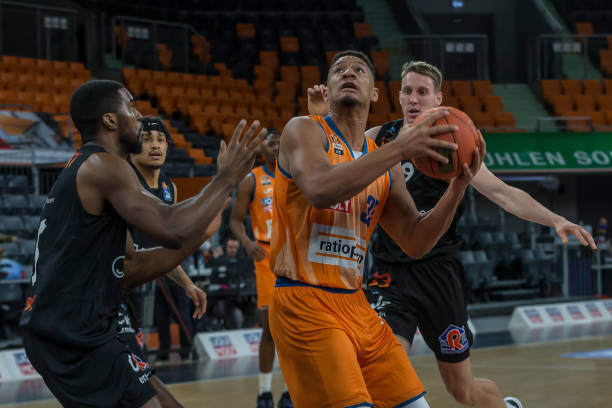 他只是为自 他只是为自